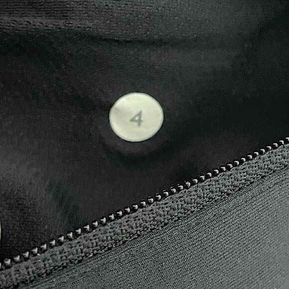 Lululemon Tight Stuff Tight Black Crop 23” Luxtreme Leggings Size 4 - Picture 8 of 11